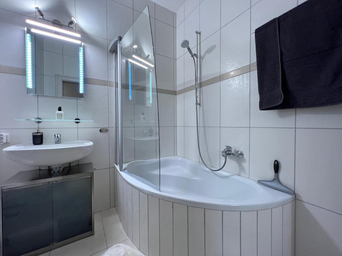 Vienna Design Apartment By Rabe - Kostenfreier Parkplatz & Netflix & Coffee-Bar - Nahe Schloss Schoenbrunn المظهر الخارجي الصورة