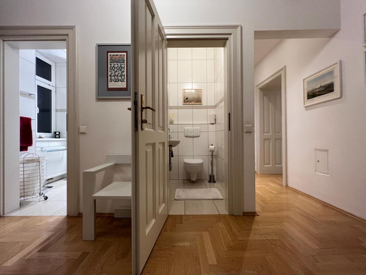 Vienna Design Apartment By Rabe - Kostenfreier Parkplatz & Netflix & Coffee-Bar - Nahe Schloss Schoenbrunn المظهر الخارجي الصورة